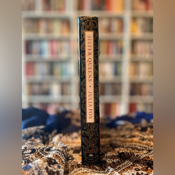 Alison Weir - Sister Queens - Picture 1 of 7